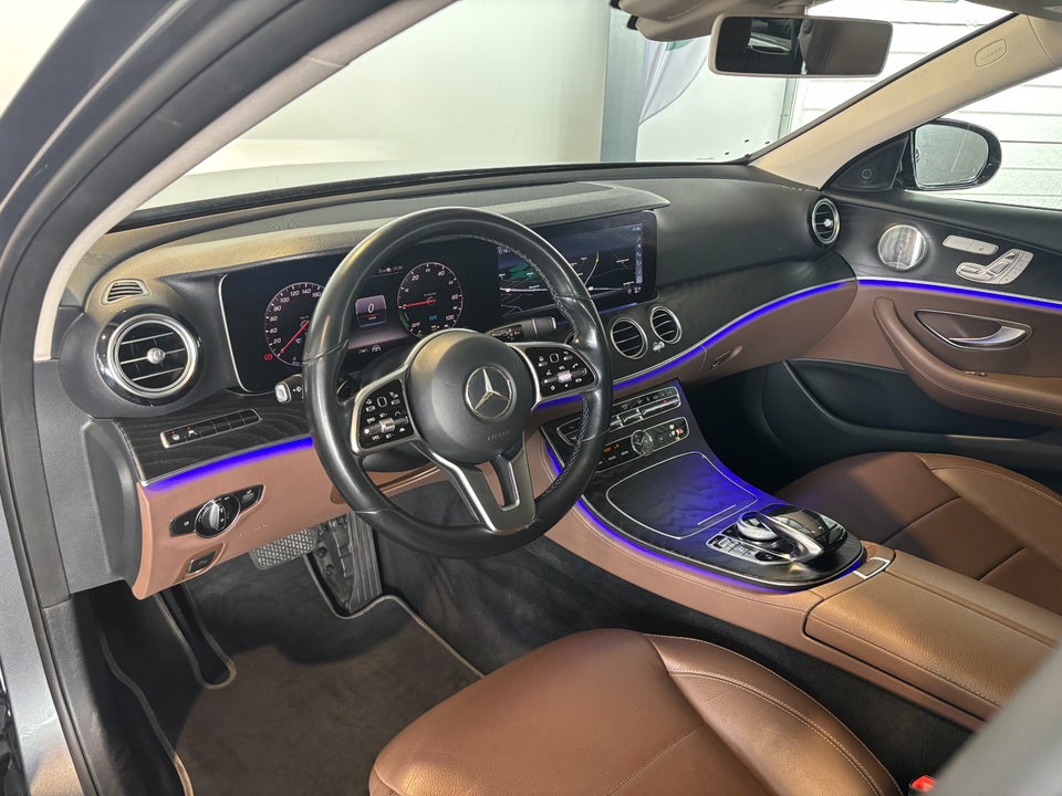 Mercedes E300 de 2,0 Avantgarde stc. aut. 5d