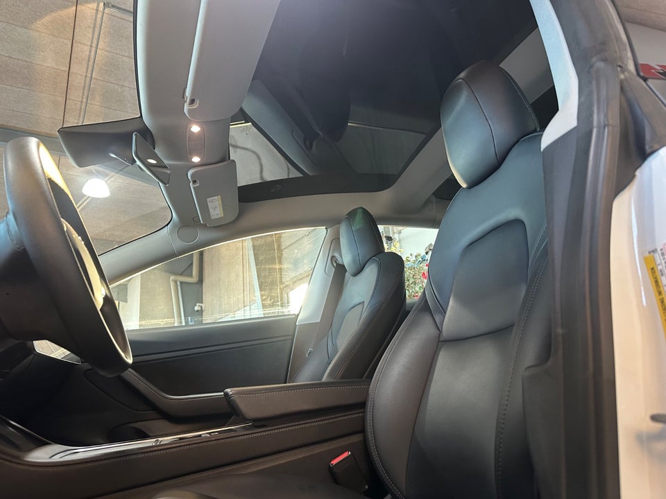 Tesla Model 3 Long Range AWD 4d