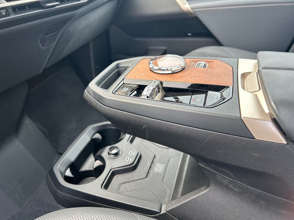 BMW iX xDrive40 5d
