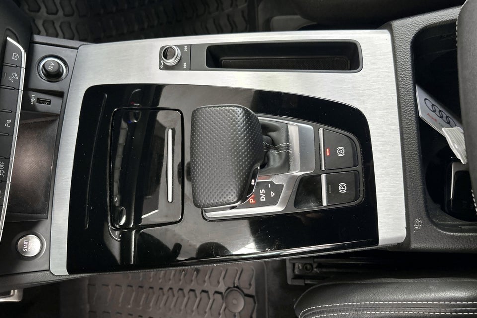Audi Q5 50 TFSi e S-line quattro S-tr. 5d