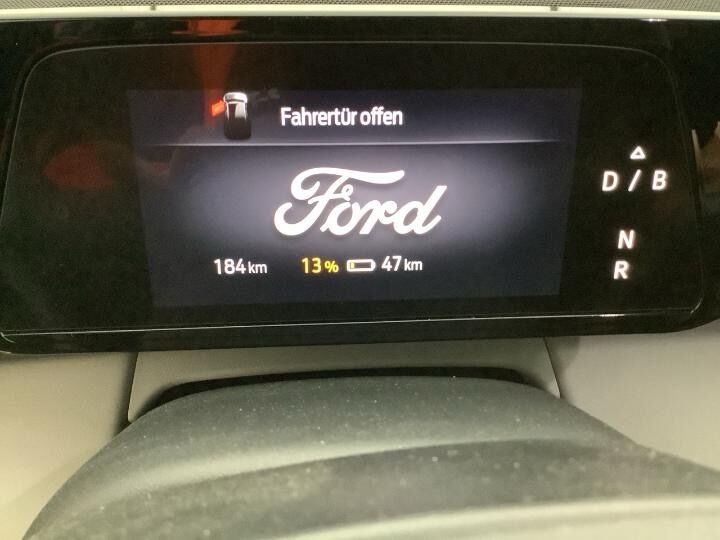 Ford Capri 77 Premium Extended Range 5d