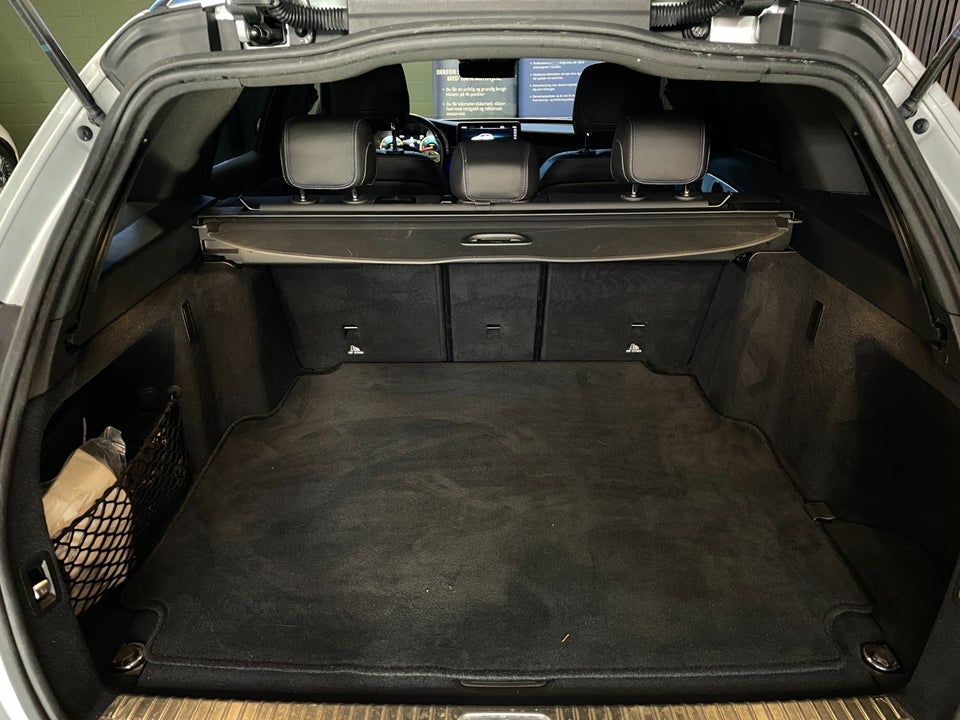 Mercedes C220 d 2,0 AMG Line Night Edition stc. aut. 5d