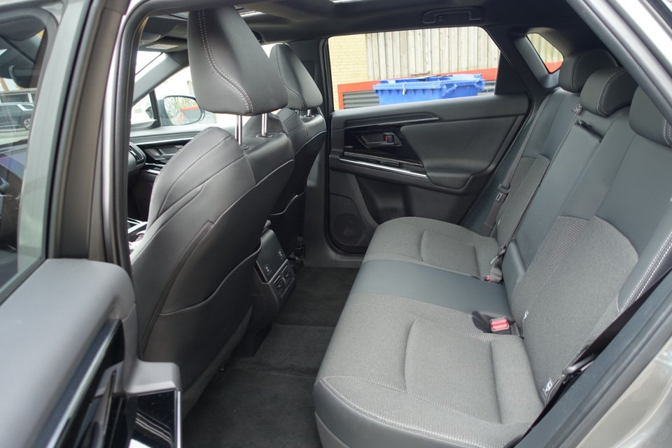 Toyota bZ4X Executive AWD 5d