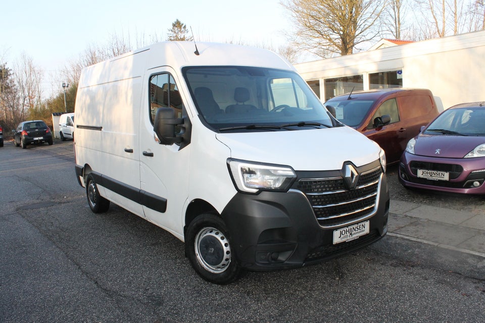 Renault Master IV T33 2,3 dCi 150 L2H2 Kassevogn