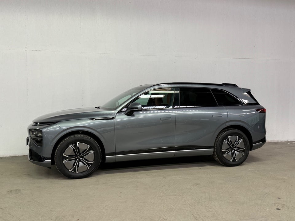 Xpeng G9 Standard Range 5d