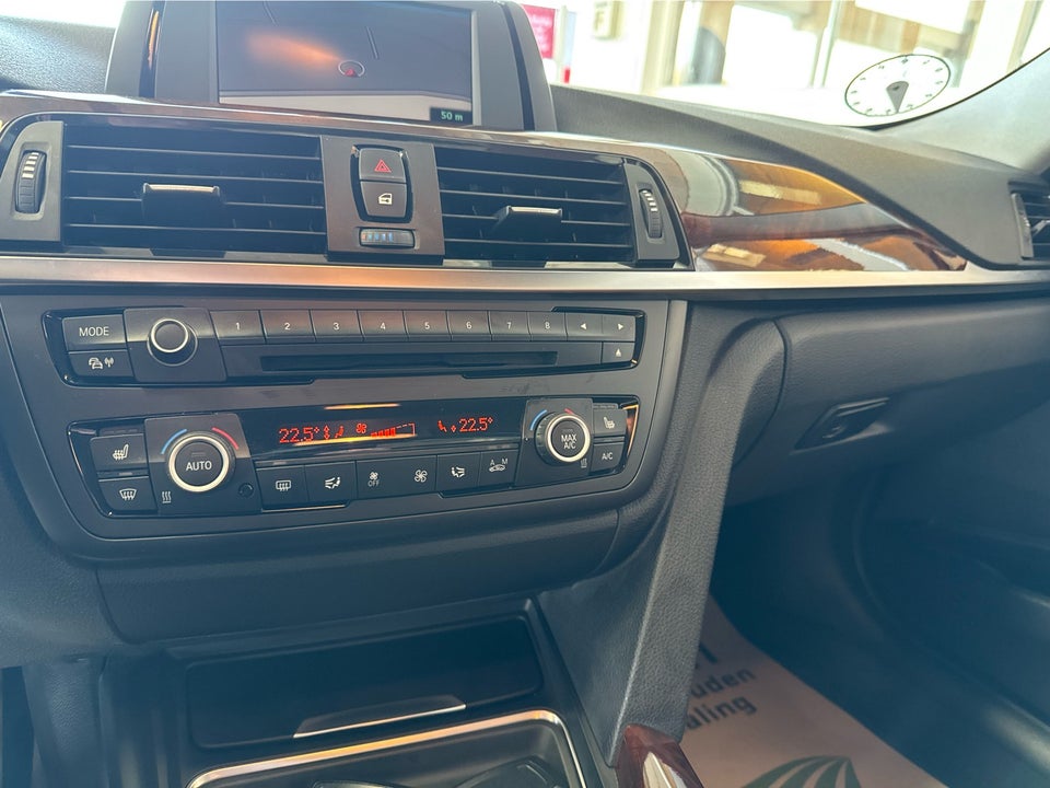 BMW 320i 2,0 aut. 4d