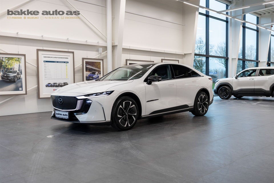 Mazda 6e Takumi+ Long Range 5d