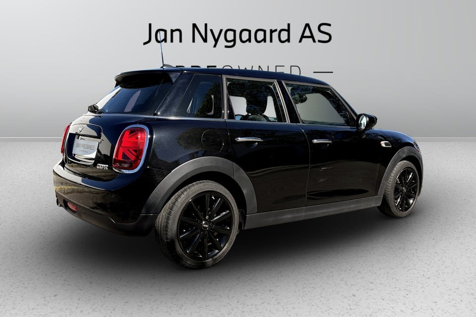 MINI Cooper 1,5 Essential aut. 5d