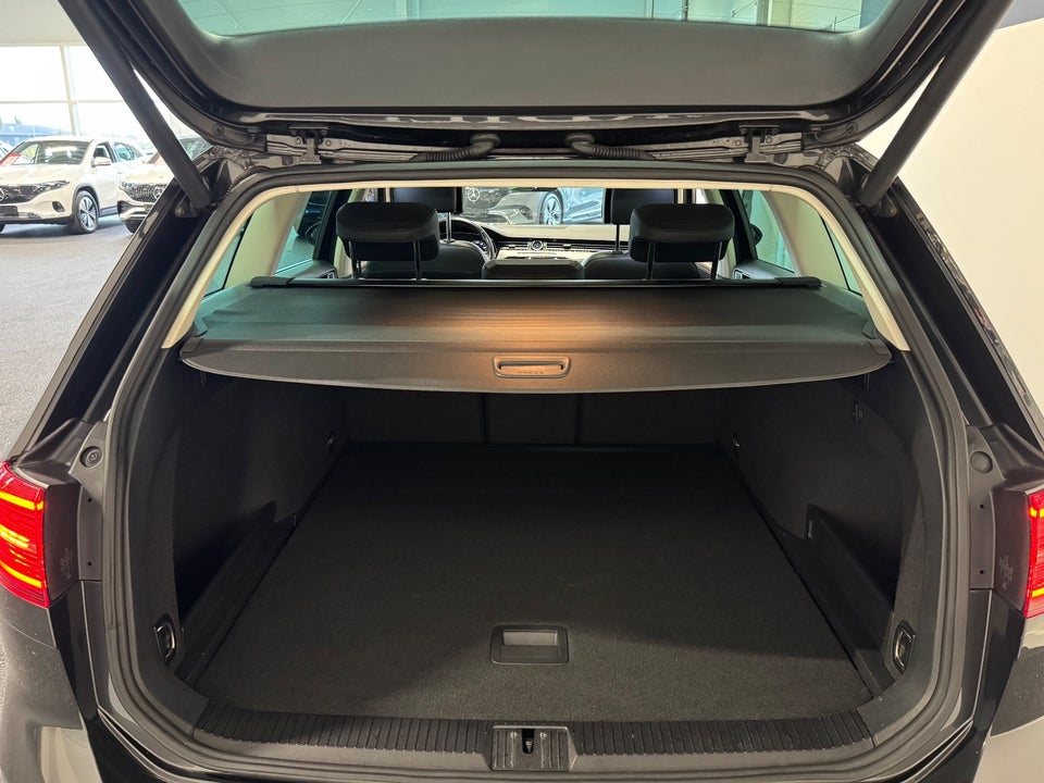 VW Passat 1,8 TSi 180 High+ Variant DSG 5d