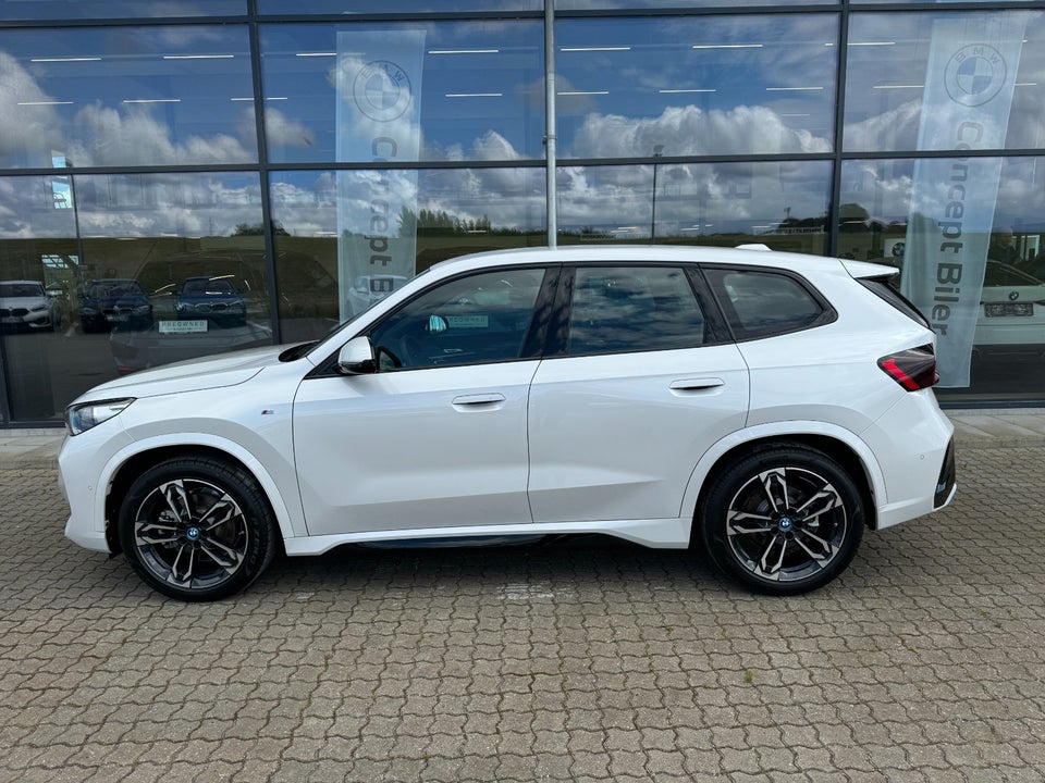 BMW iX1 xDrive30 M-Sport 5d