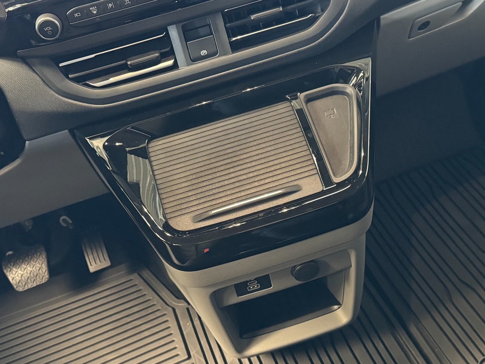 Ford Tourneo Custom 340S 2,5 PHEV Titanium X CVT