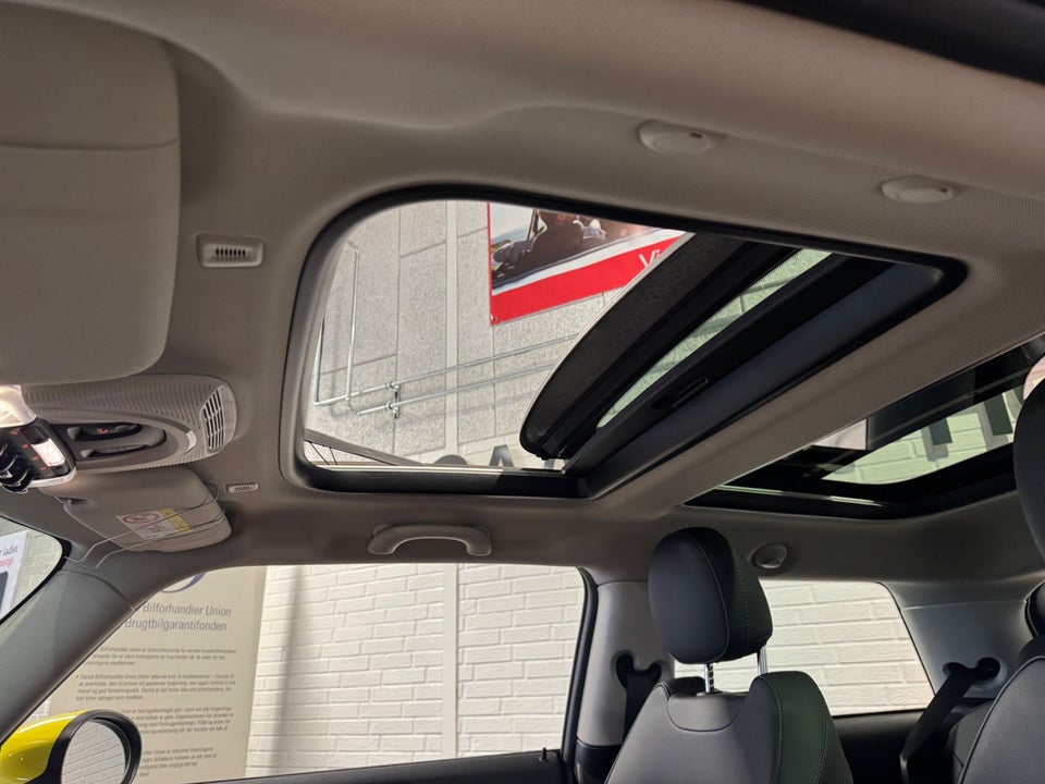 MINI Cooper SE Maximise 3d