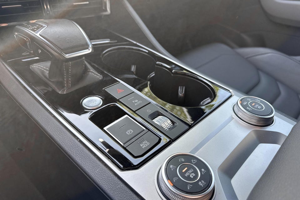 VW Touareg 3,0 TDi 286 R-line aut. 4Motion Van 5d