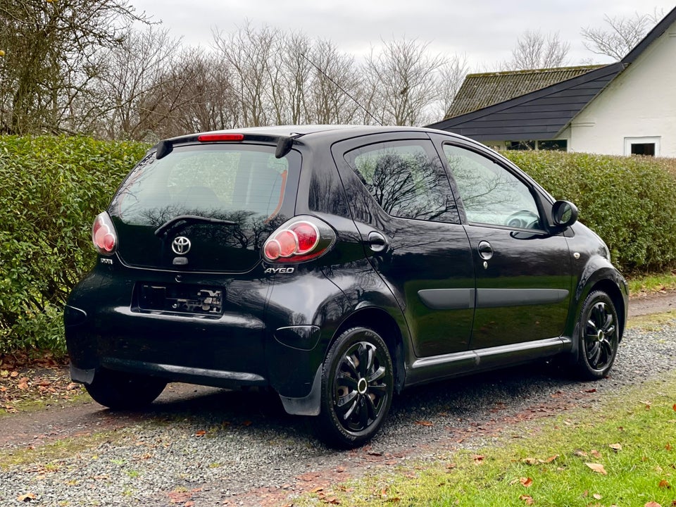 Toyota Aygo 1,0 Black 5d