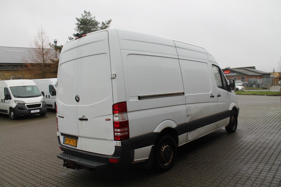 Mercedes Sprinter 216 2,2 CDi R2 Kassevogn 5d