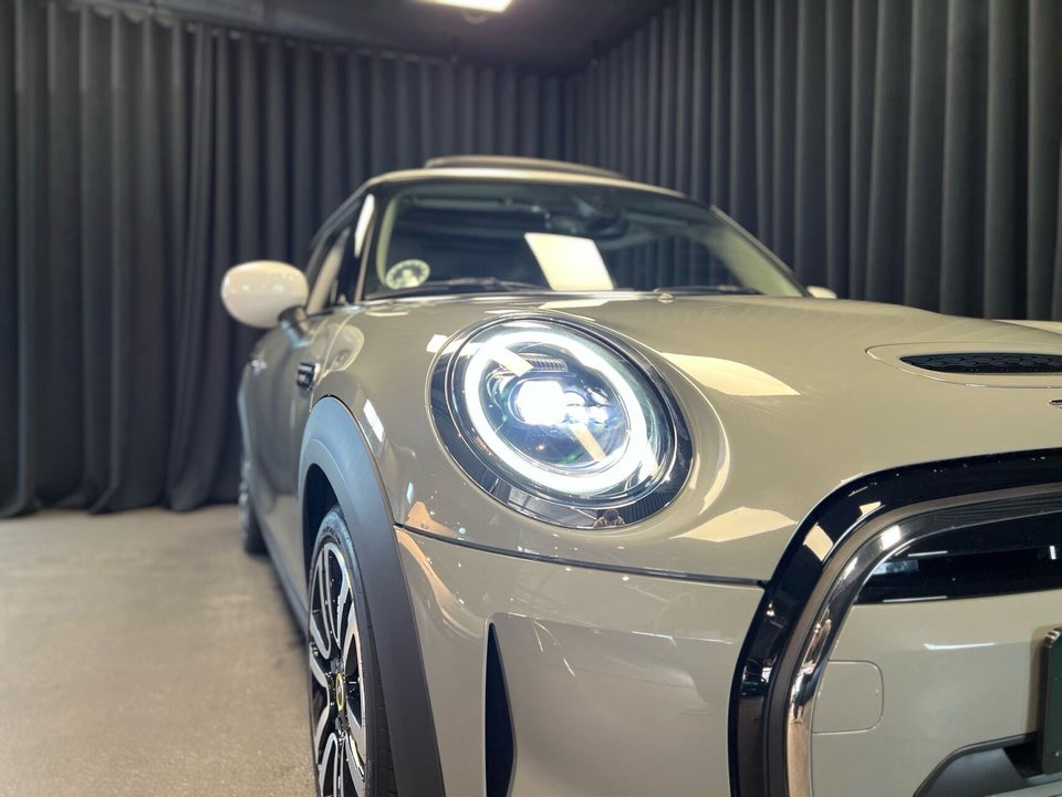 MINI Cooper SE Camden Edition 3d