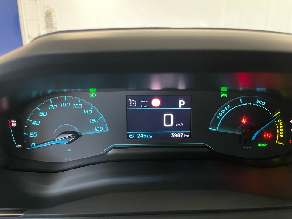 Peugeot e-208 50 Allure 5d