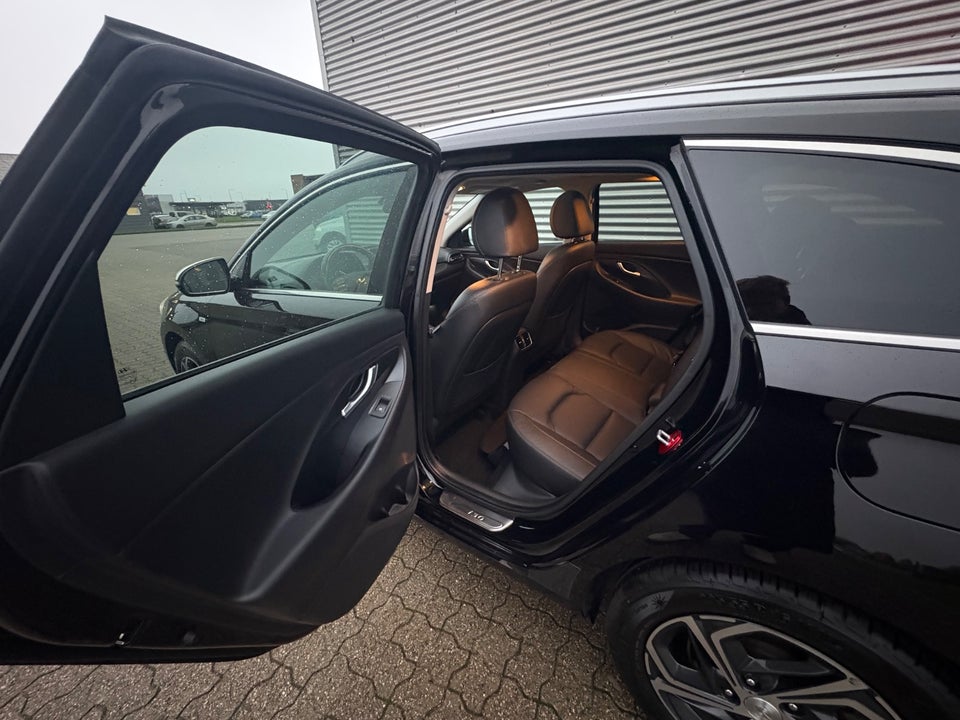 Hyundai i30 1,6 CRDi mHEV Advanced DCT 5d