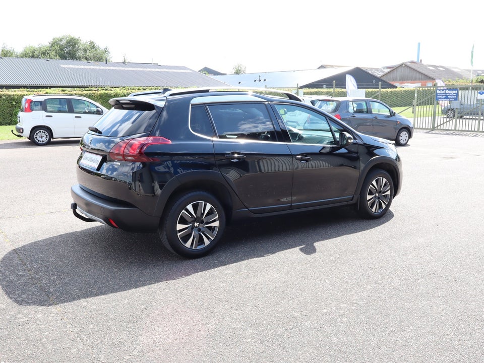 Peugeot 2008 1,2 e-THP 110 Allure Sky 5d