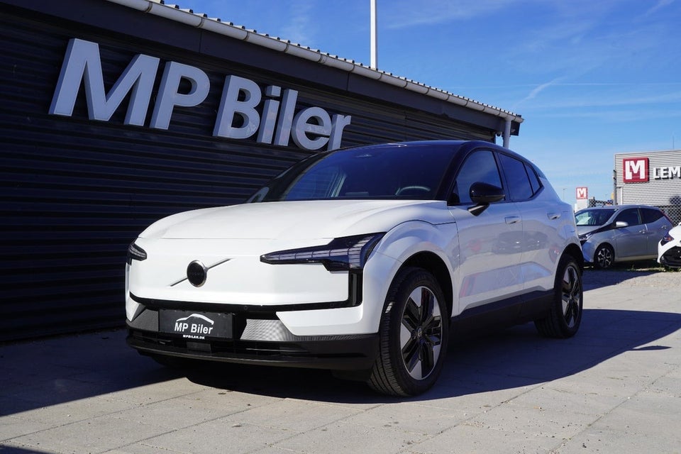 Volvo EX30 Extended Range Plus 5d