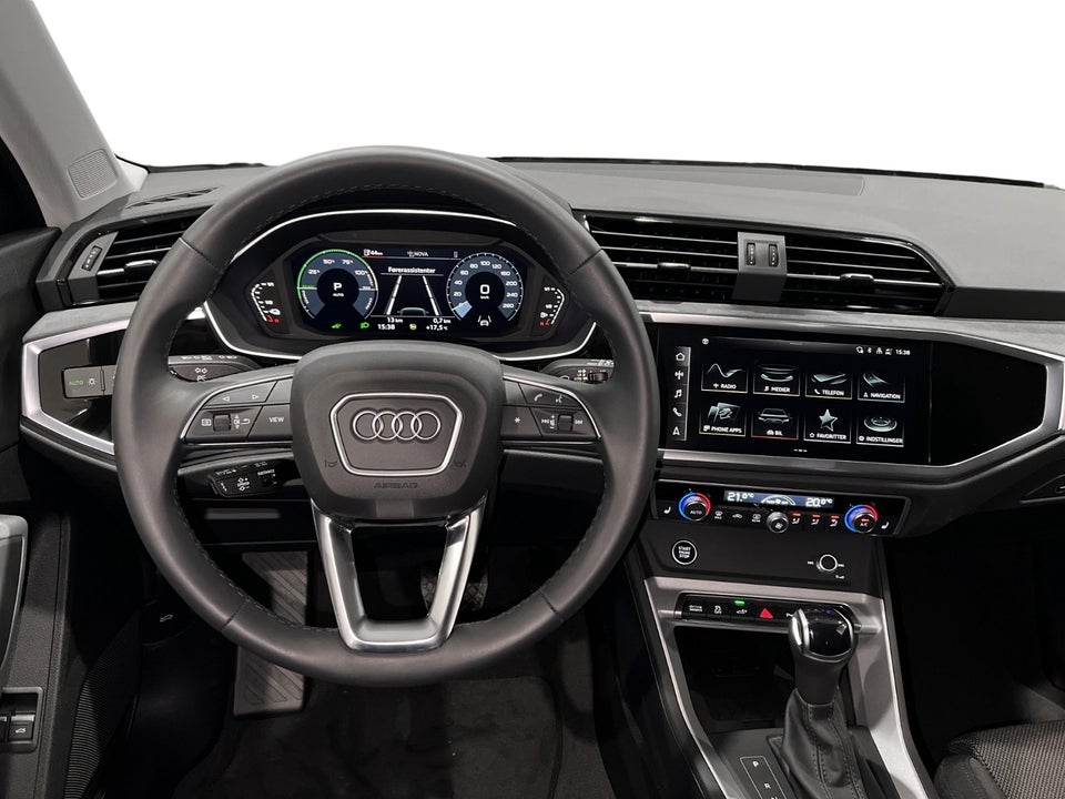 Audi Q3 45 TFSi e S-line+ S-tr. 5d