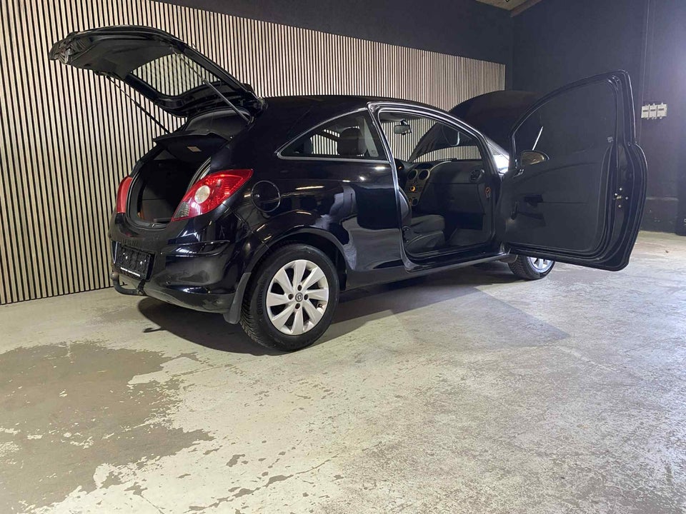 Opel Corsa 1,0 12V Enjoy 3d