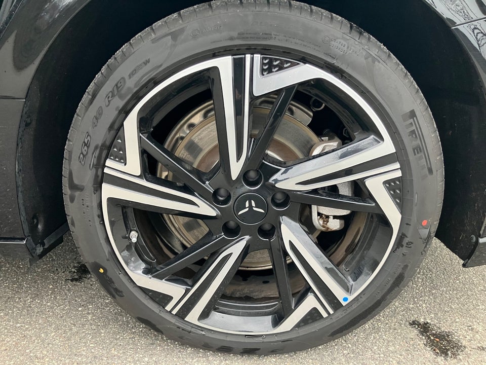 Hongqi EH7 111 Exclusive 4d