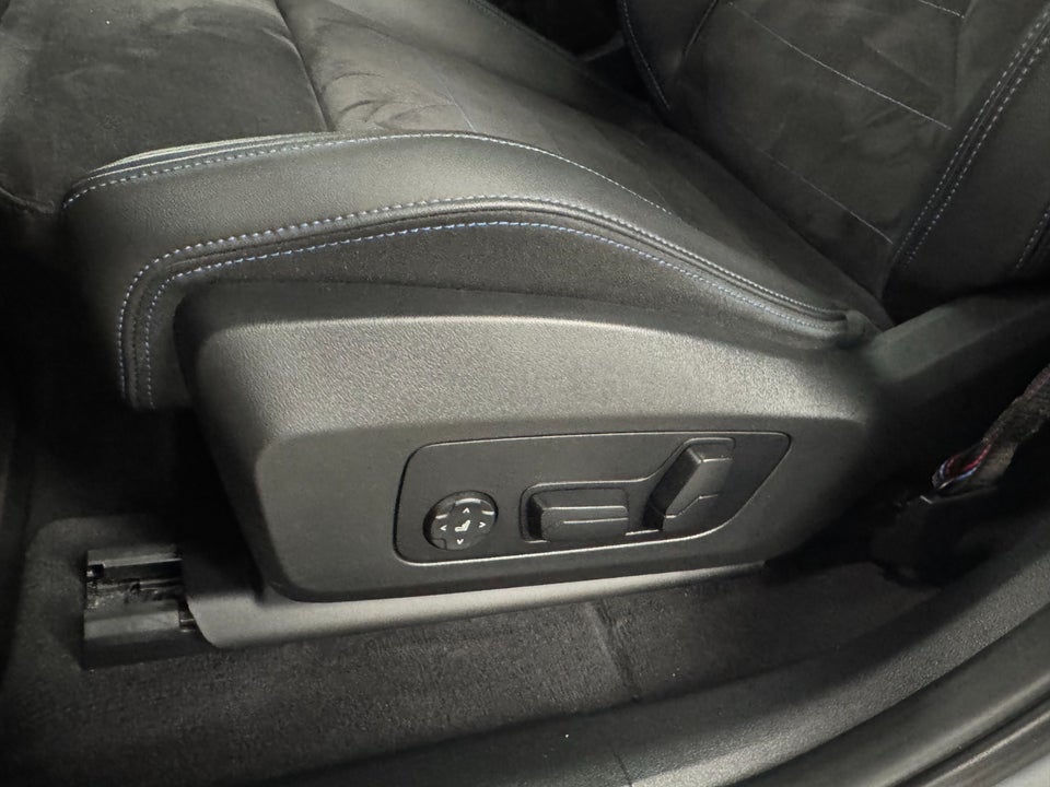 BMW iX1 xDrive30 Fully Charged M-Sport 5d