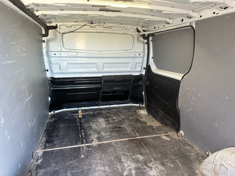 Renault Trafic T29 2,0 dCi 120 L2H1