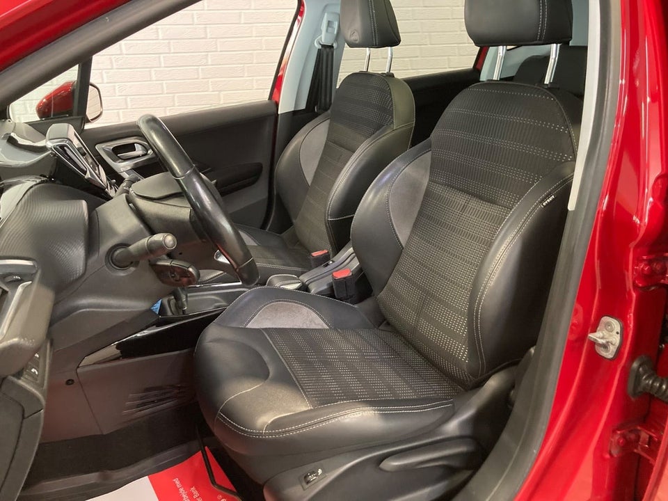 Peugeot 2008 1,2 PureTech 110 Allure EAT6 5d