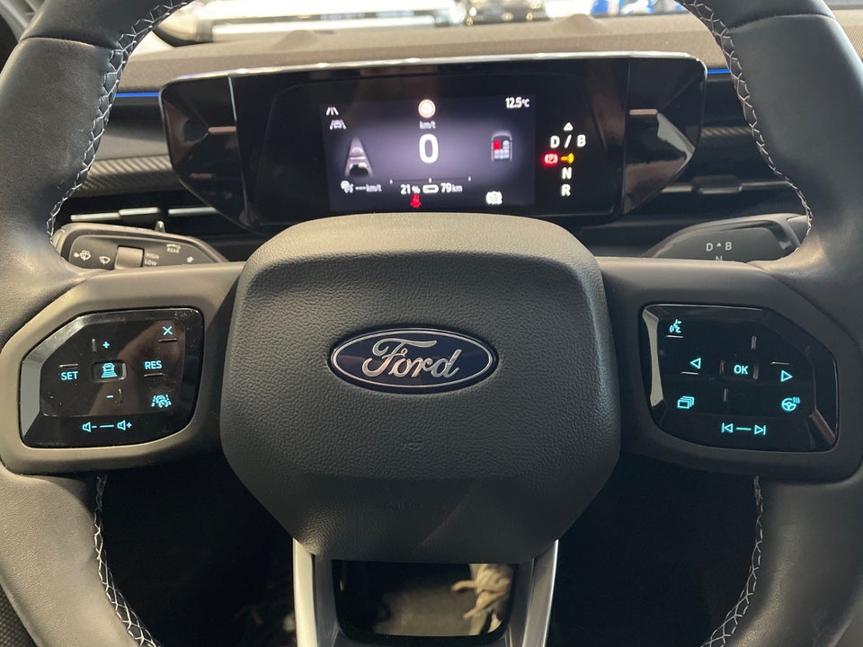 Ford Explorer 77 Premium Extended Range 5d