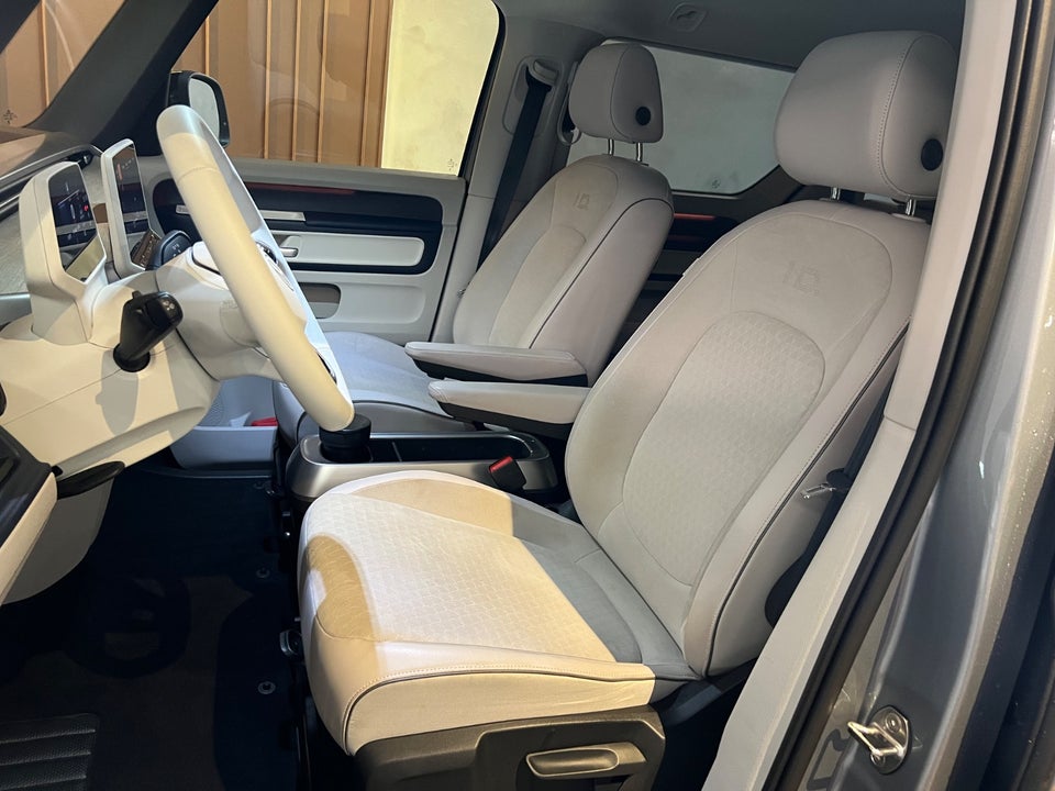 VW ID.Buzz 77 Pro SWB 5d