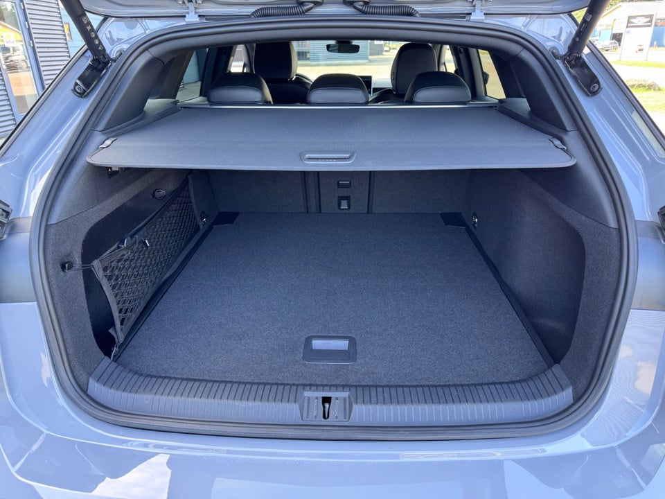 VW ID.7 77 Style+ Tourer 5d