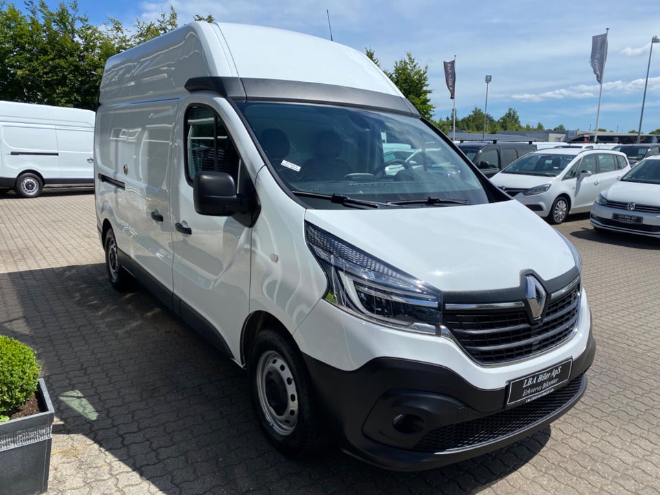 Renault Trafic T29 2,0 dCi 145 L2H2