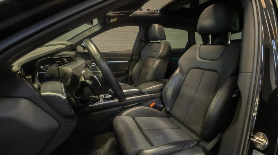 Audi e-tron 55 S-line quattro 5d