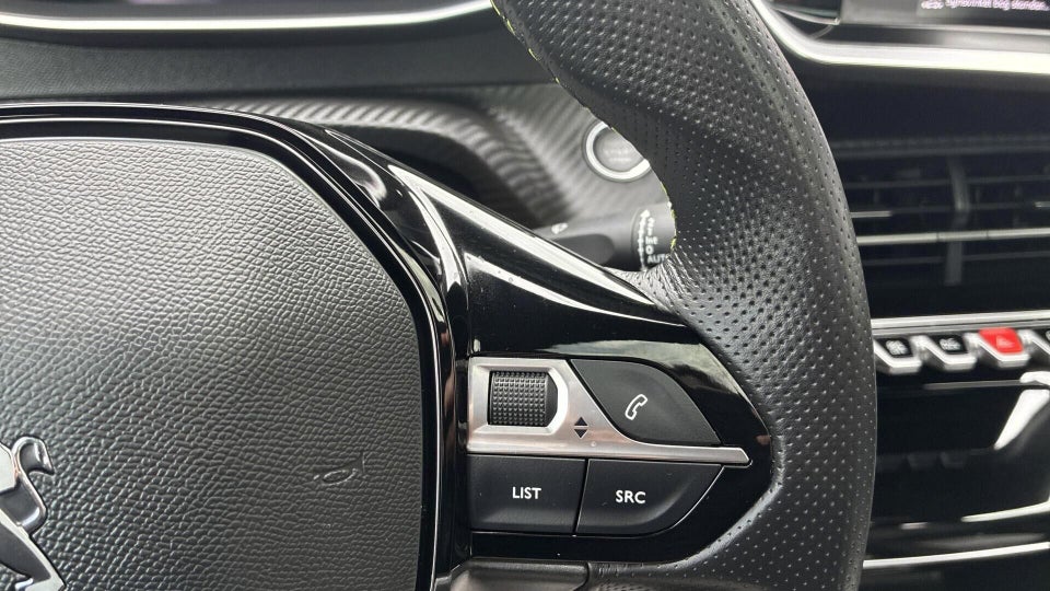 Peugeot e-208 50 GT Sky 5d