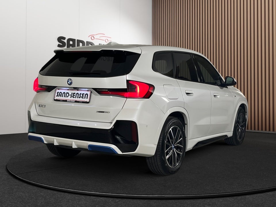 BMW iX1 xDrive30 M-Sport 5d