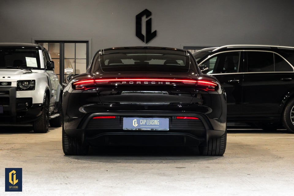 Porsche Taycan Performance+ 4d