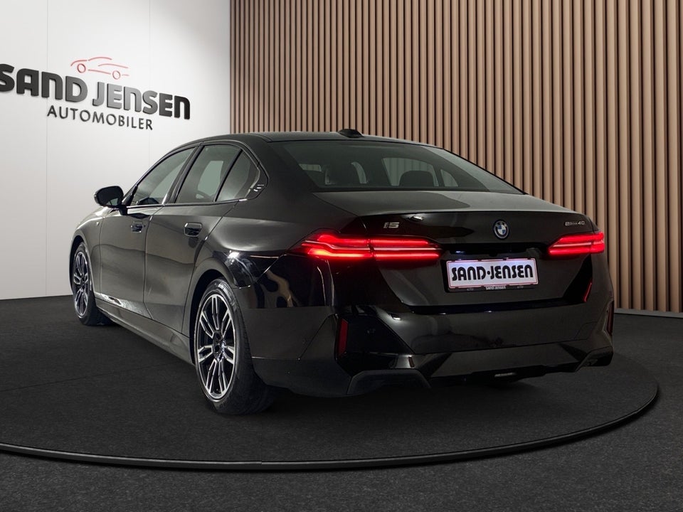 BMW i5 eDrive40 M-Sport 4d