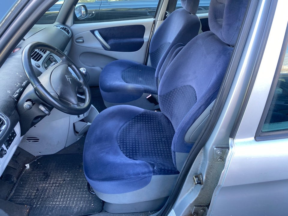 Citroën Xsara Picasso 1,6i 16V 110 Exclusive 5d
