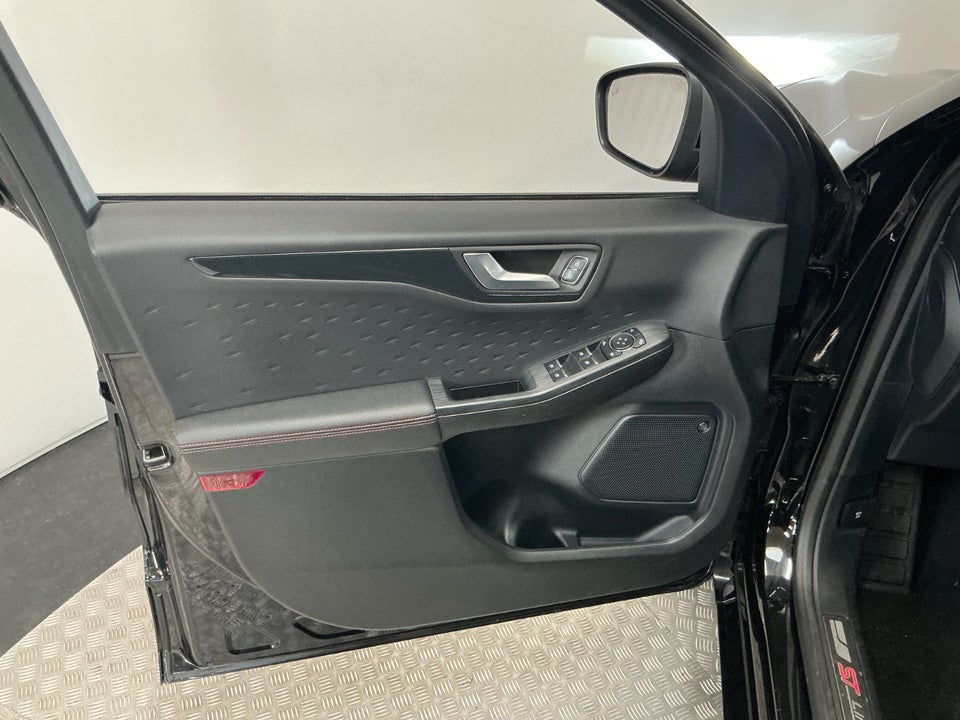 Ford Kuga 2,5 PHEV ST-Line X CVT 5d