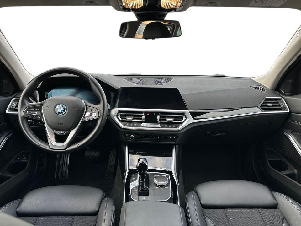 BMW 330e 2,0 Touring Sport Line aut. 5d
