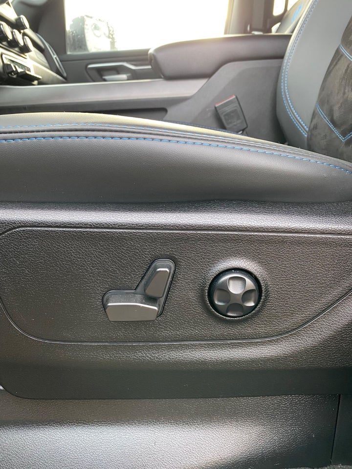 Dodge RAM 1500 5,7 V8 Hemi Laramie Sport aut. 4d