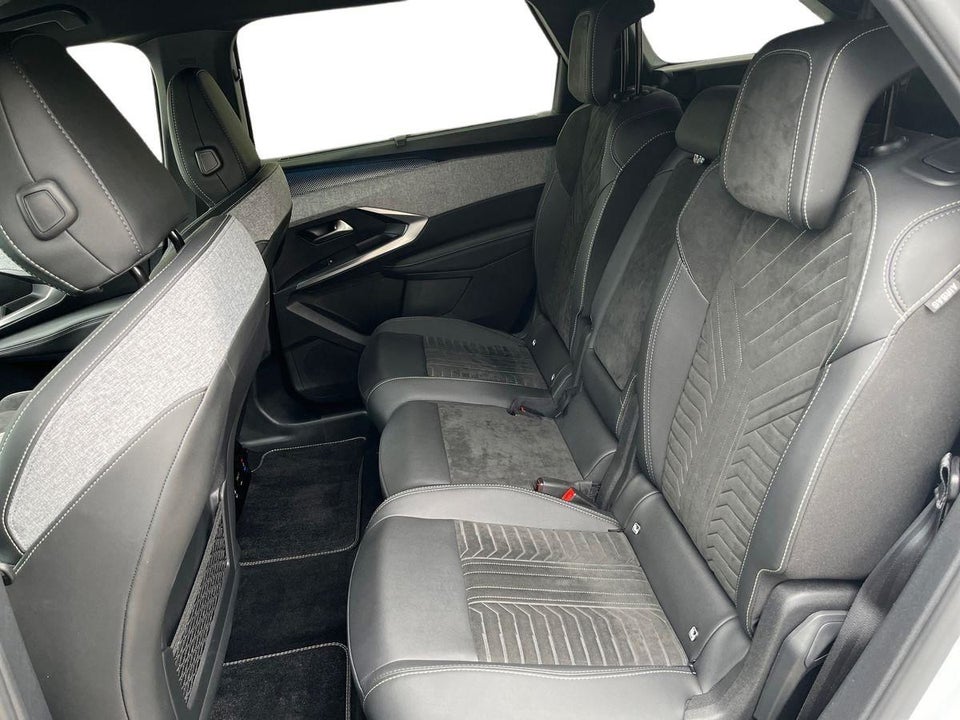 Peugeot e-5008 77 GT 7prs 5d