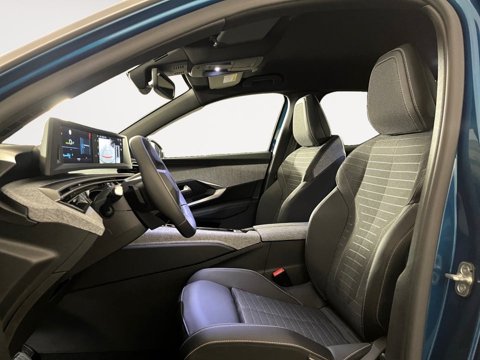 Peugeot e-3008 77 Allure 5d