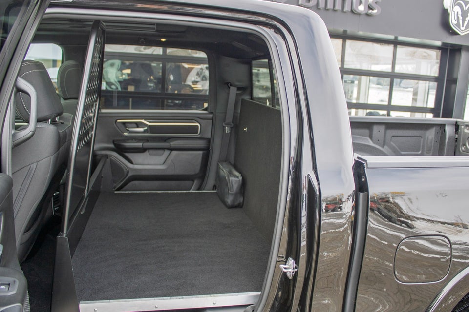 Dodge RAM 1500 3,0 Big Horn Night aut. 4d