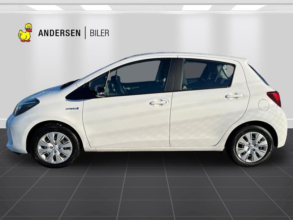 Toyota Yaris 1,5 Hybrid H1 e-CVT 5d