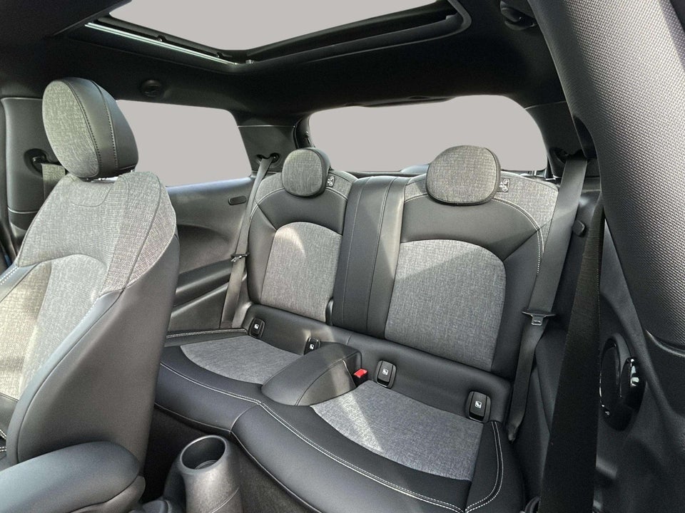 MINI Cooper SE Yours Trim 3d