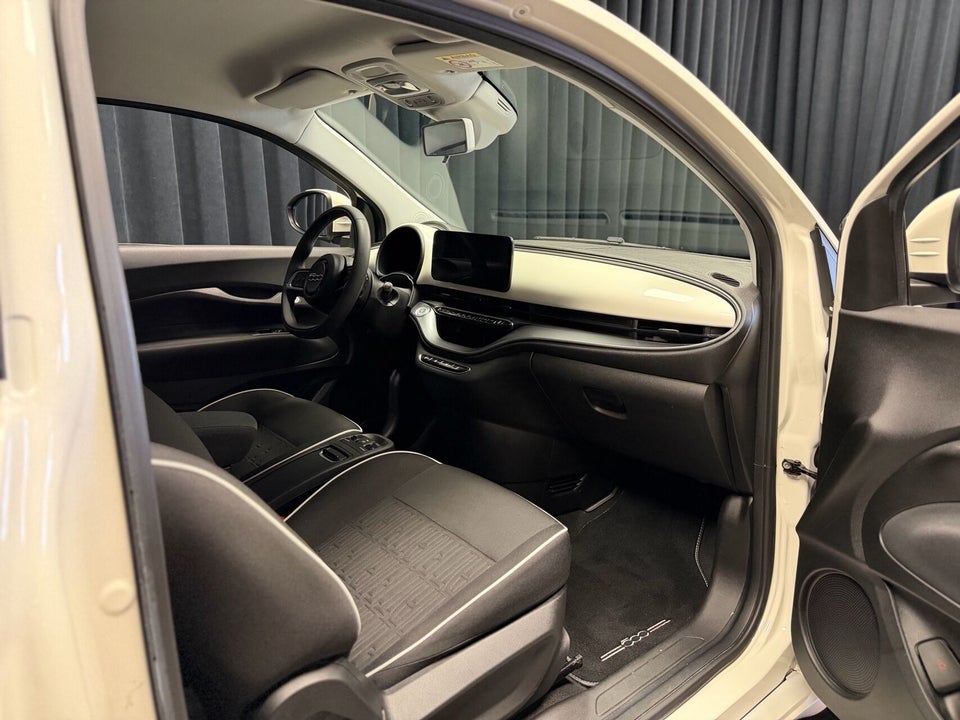 Fiat 500e 42 Icon 3d