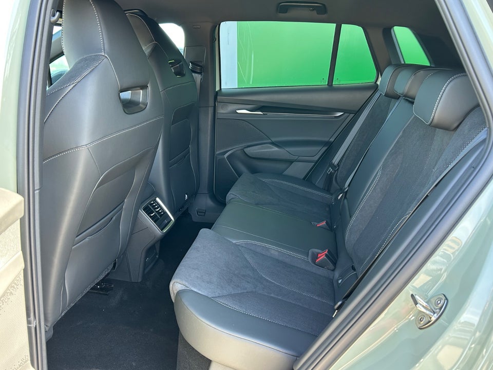 Skoda Elroq 60 iV Sportline 5d